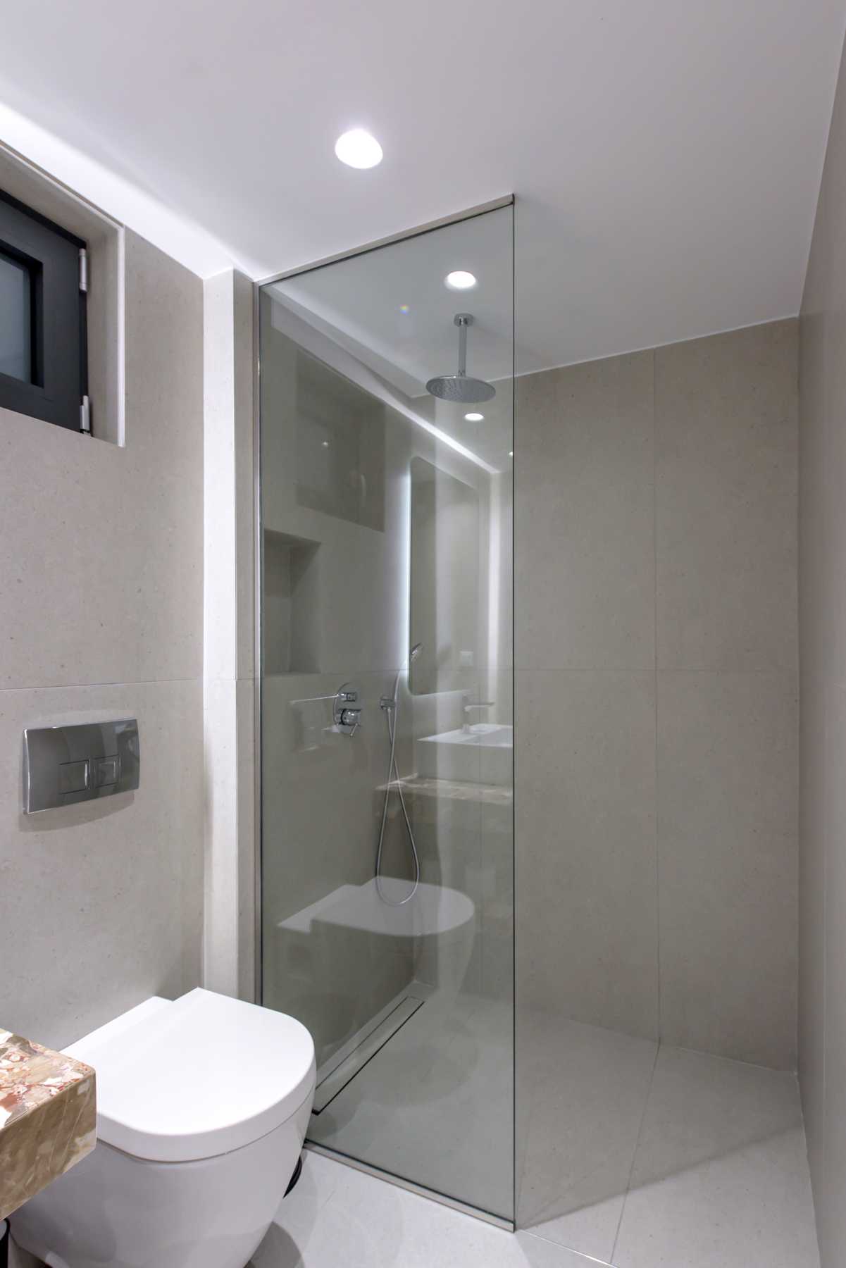 Junior Suite Bathroom