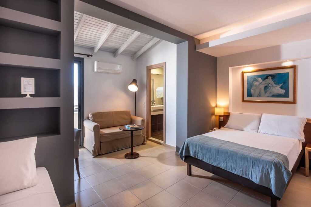 Triple Room Iraklion Hotel 017