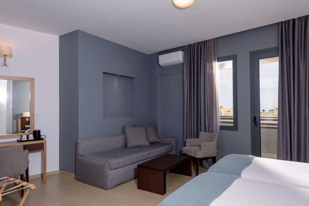 Triple Room Iraklion Hotel 028