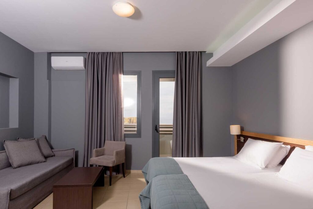 Triple Room Iraklion Hotel 029