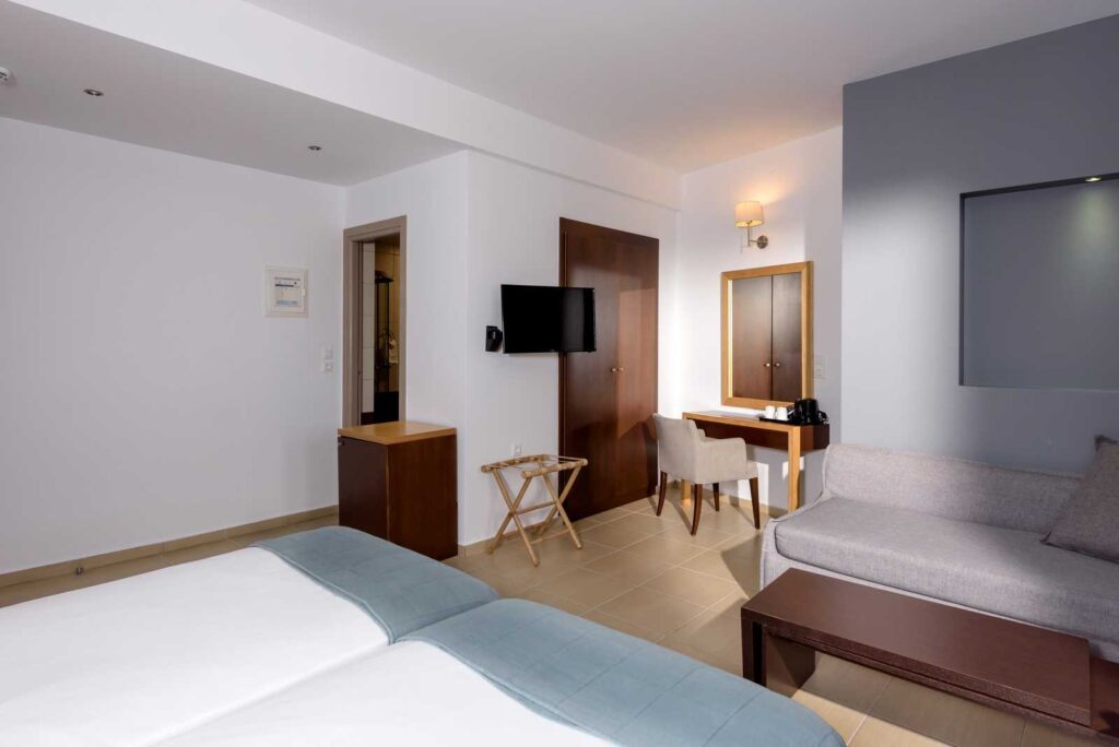 Triple Room Iraklion Hotel 031