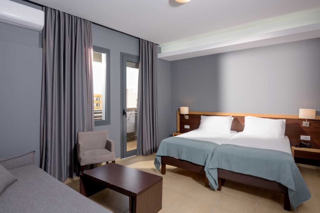 Triple Room Iraklion Hotel 033